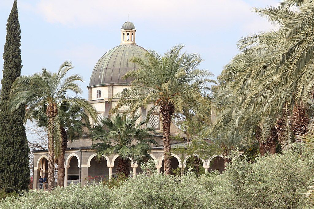 1024px-Holy_Land_2016_P0333_Mount_of_Beatitudes_Church_of_the_Beatitudes_Tabgha