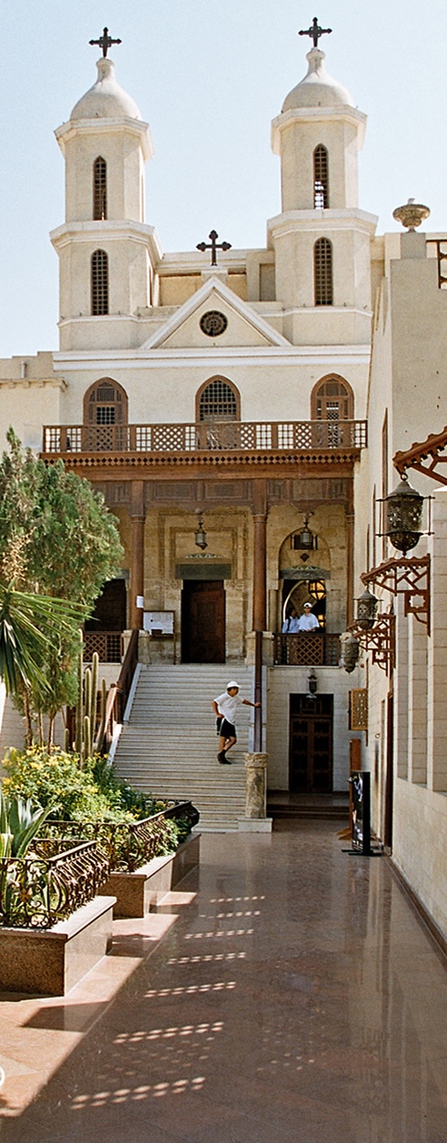 Cairo,_Old_Cairo,_Hanging_Church,_Egypt,_Oct_2004_edit