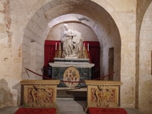 St. Paul's Grotto and Basilica, Rabat 1280px-Crypt_of_St._Paul's_Grotto,_Rabat_08