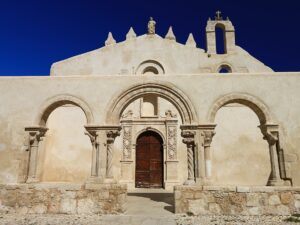 Catacombs of St. John, Siracusa 1280px-Syracuse_-_San_Giovanni_Evangelista_-_1